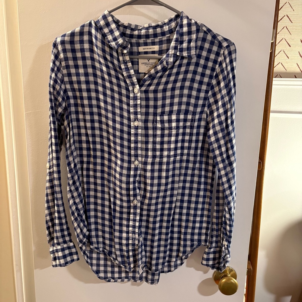 American Eagle | Gingham Long Sleeve Button Down Shirt